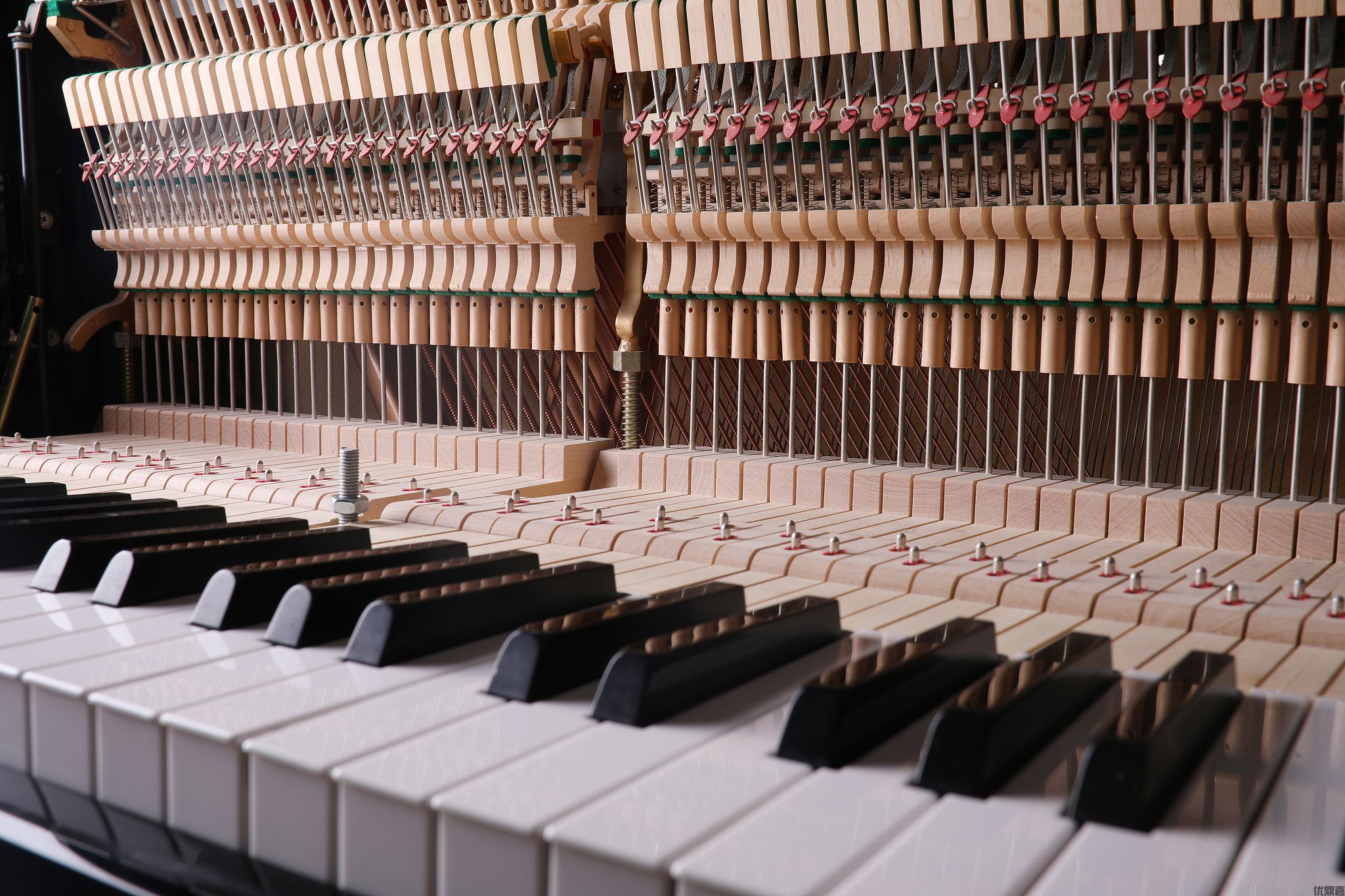 “琴”有独钟:钢琴进口代理清关的魅力何在