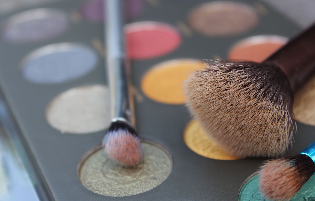 颜料进口报关通关指南:揭秘色彩跨境旅行全流程