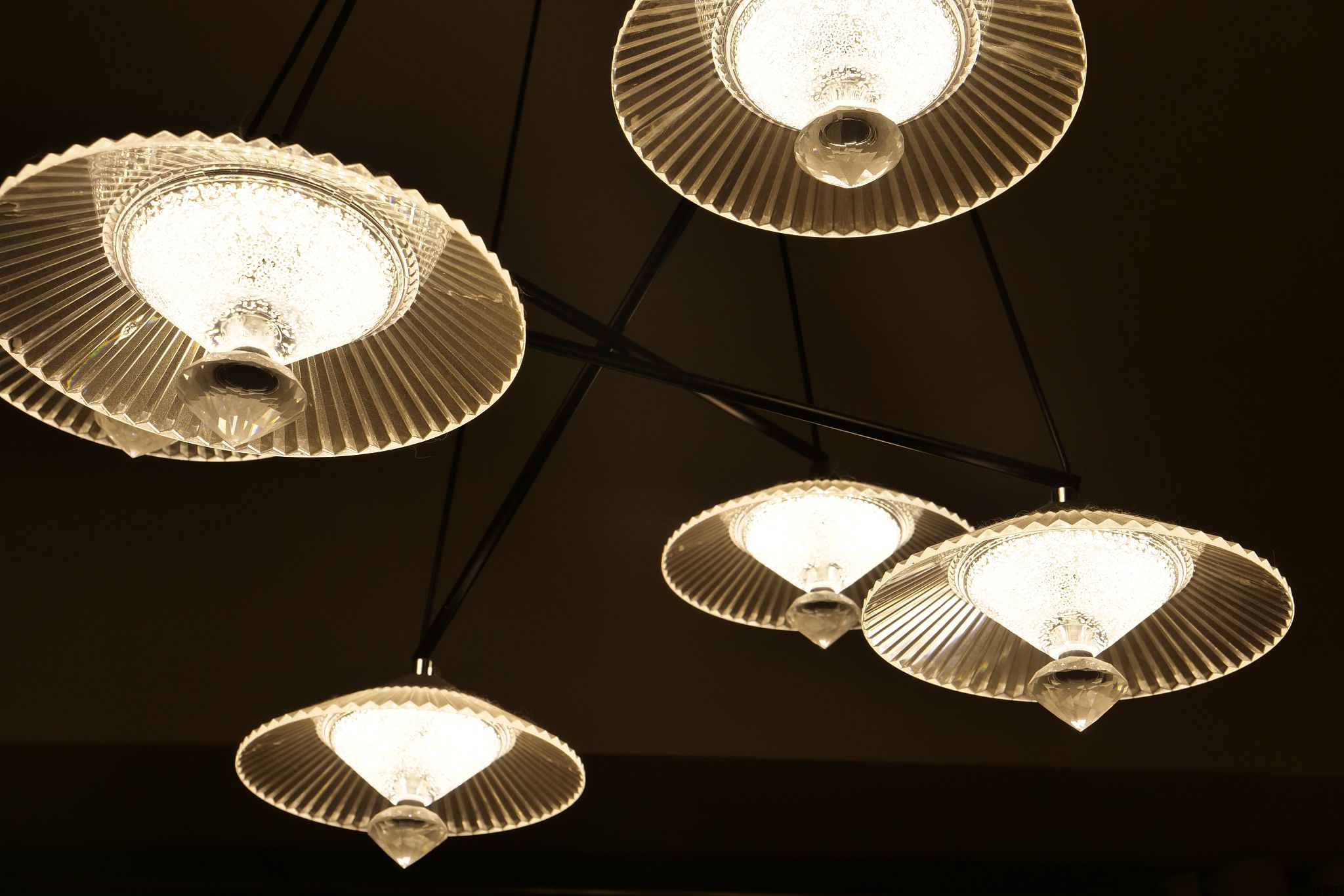 意大利灯具进口代理怎么选?这3个坑千万别踩!